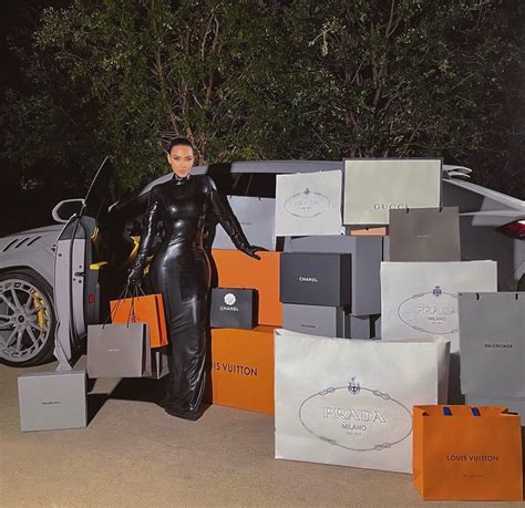 kim kardashian gucci giveaway|Kim Kardashian slammed for offering $100K giveaway as fans tell .